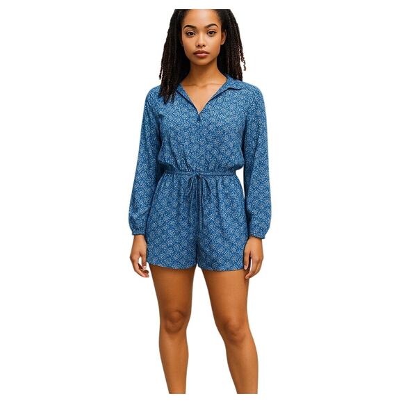 GAP Pants - Gap Ditsy Floral Blue Romper Dress Shorts Easy Care Rayon Elastic Pockets M